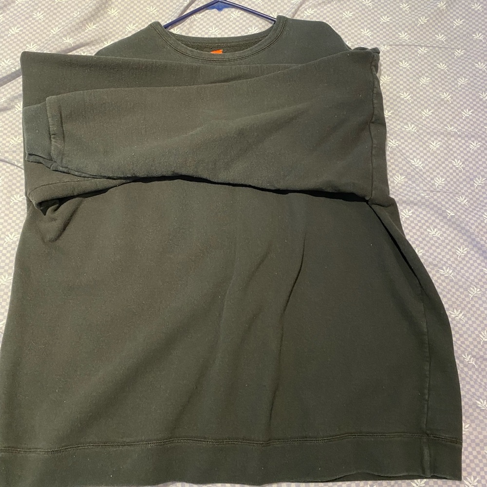 Hanes Black Sweatshirt